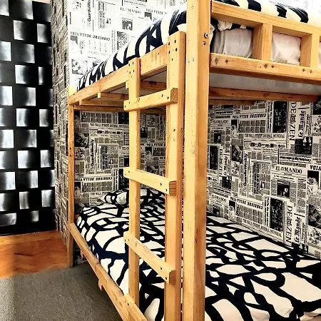 Beach Life Caparica Konukevi *