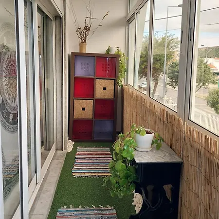 Beach Life Caparica Guest house