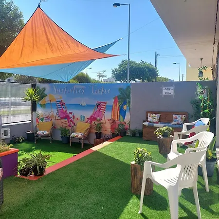 Beach Life Caparica Guest house *