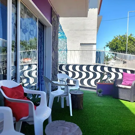 Beach Life Caparica Guest house